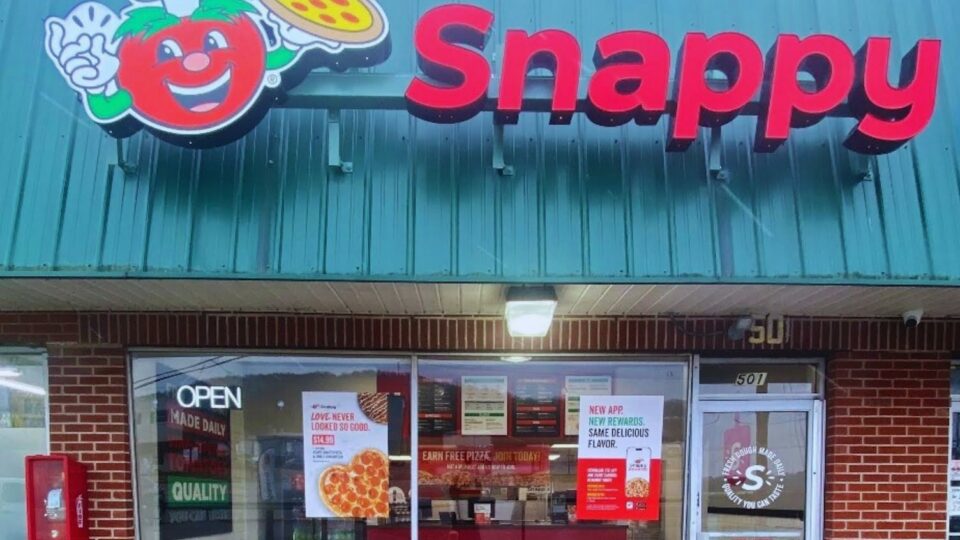 New Snappy Tomato Pizza Location