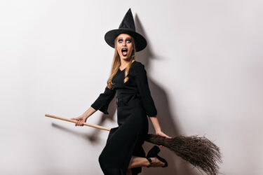 20 Spooky October Date Ideas